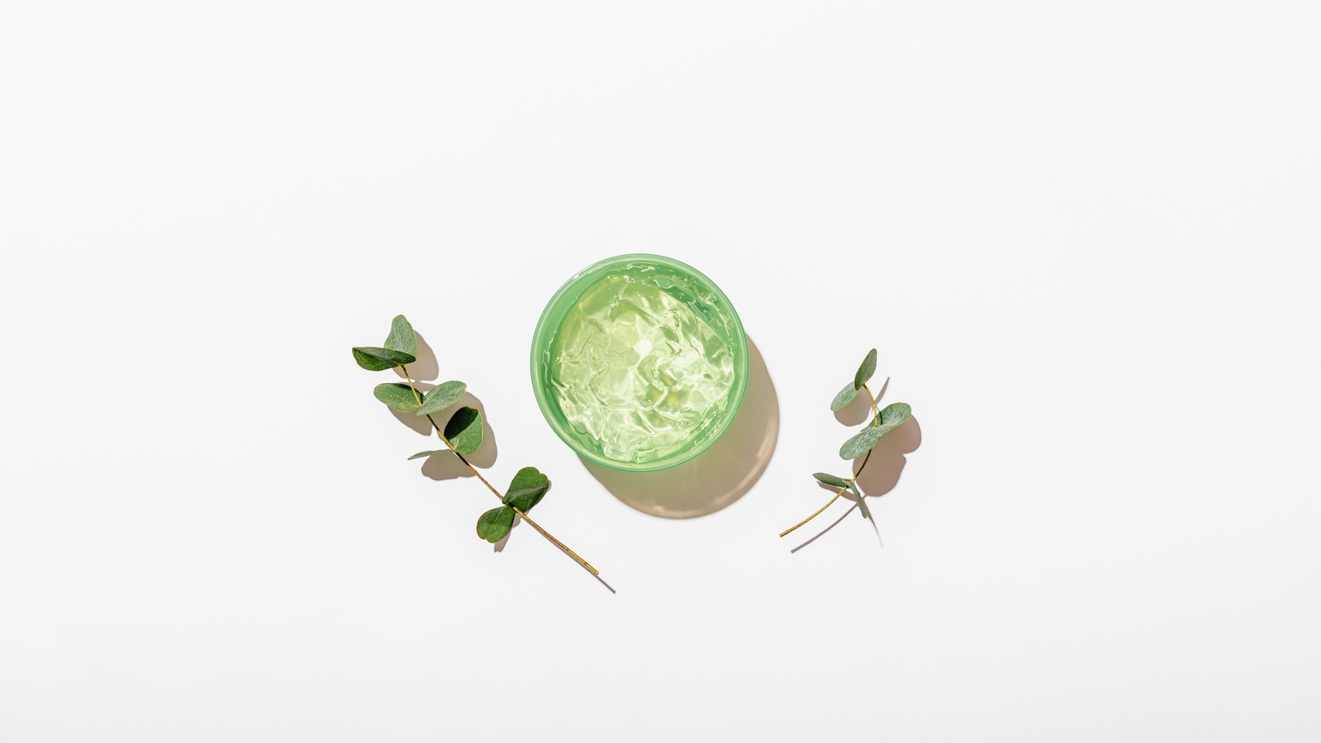 Top view jar of moisturizing aloe vera gel